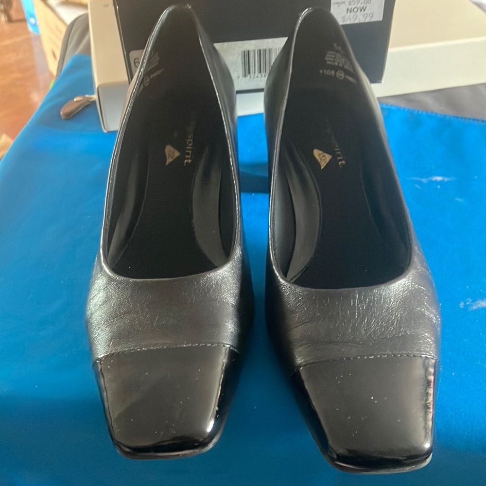 FINAL MARKDOWN Easy Spirit Black Heels with Square Toe Design 6